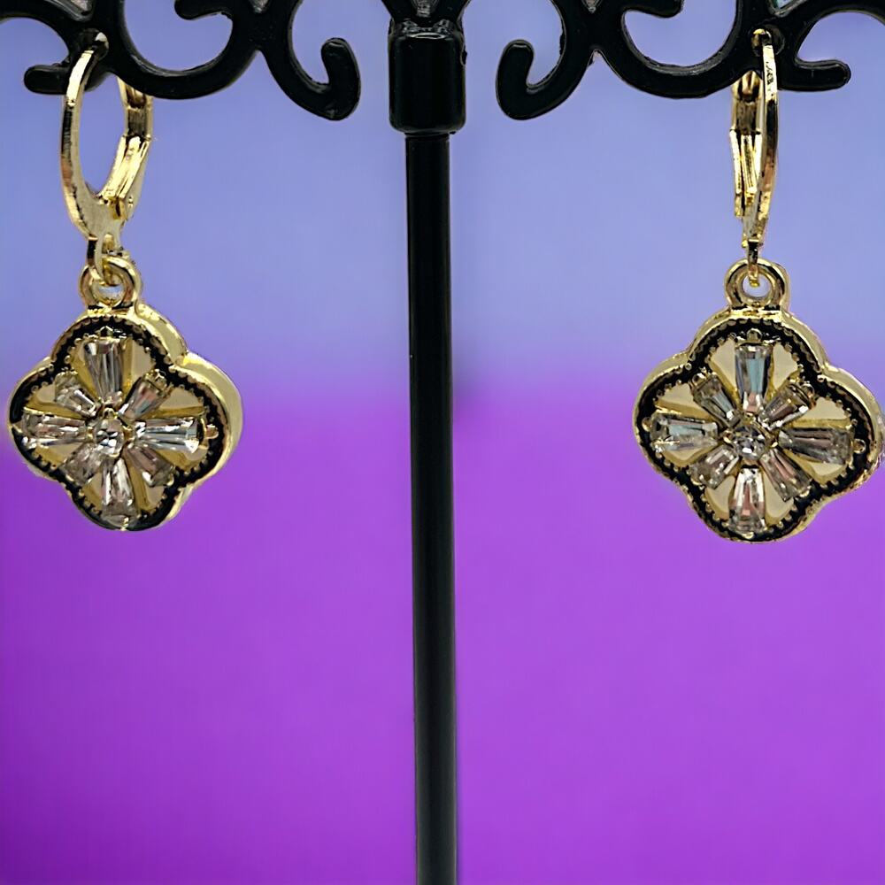 NWOT! 4 Leaf Clover Crystal Gold-Tone Dangle 1 1/8" Earrings!